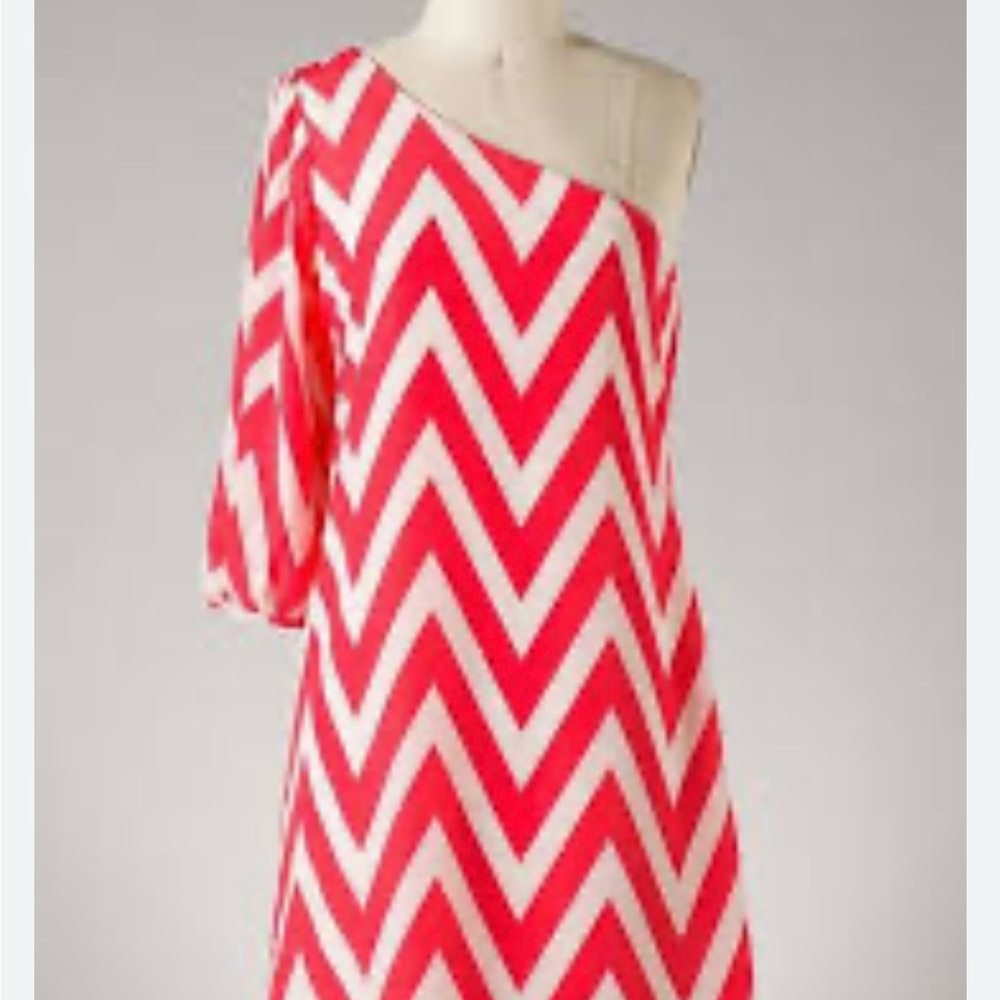 One-Shoulder Chevron Shift Dress in Coral Pink
